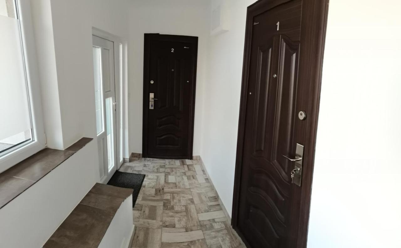 Carla'S Place Ap 2 Oradea Bagian luar foto